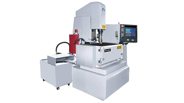 鏡面火花機電火花加工在模具工業(yè)發(fā)展中占何地位？